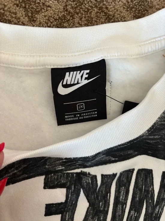 Unique brand new Nike White Sweatshirt with Black Graphic Logo - Picture 3 of 8